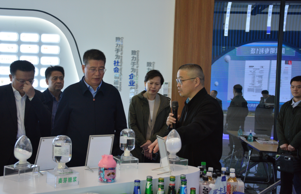 山东省财政厅党组书记、厅长李峰到东晓生物调研(图3) 山东省财政厅党组书记、厅长李峰到东晓生物调研(图3)